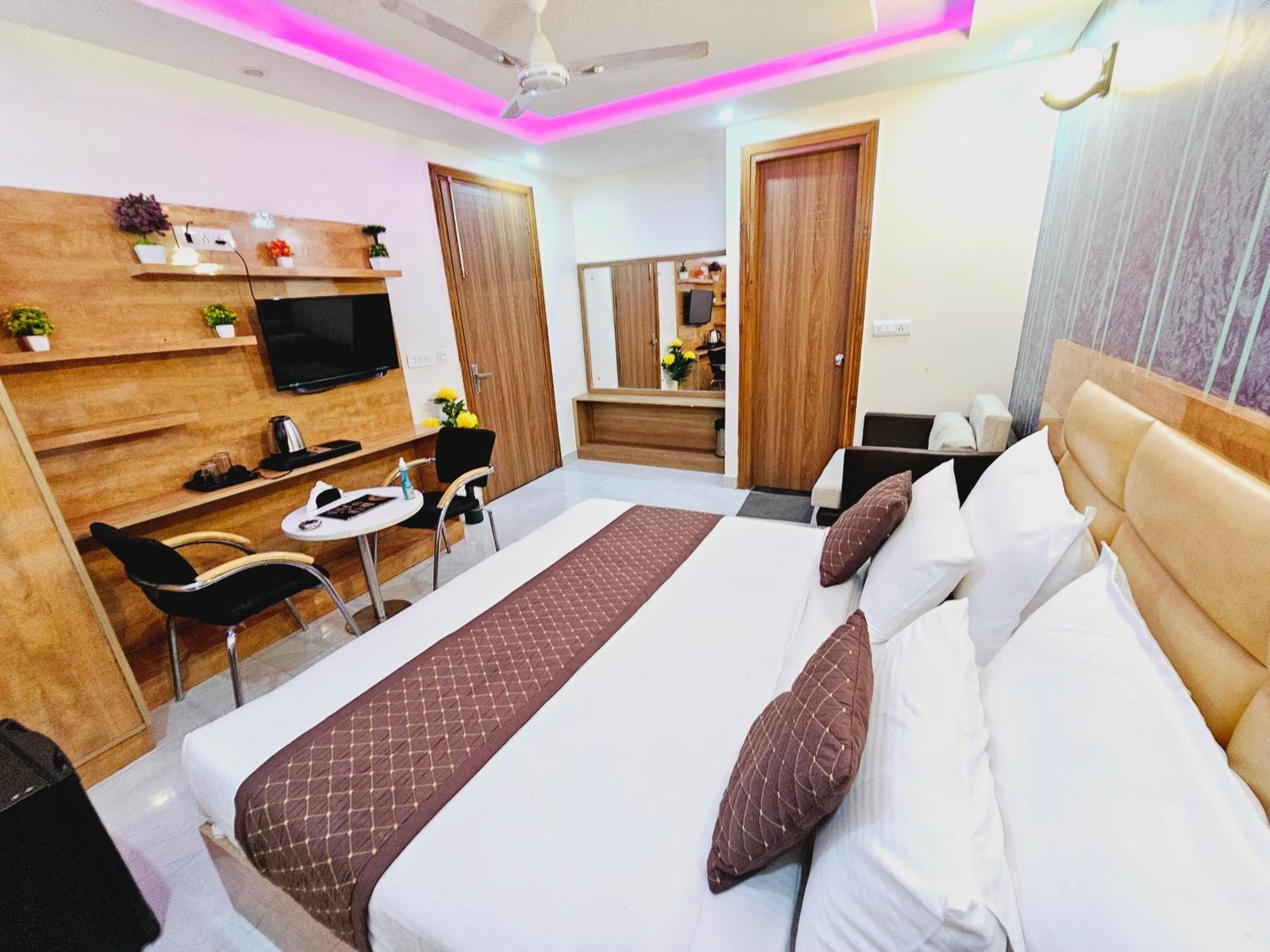 Hotel Tu Casa International Near Delhi Airport نيودلهي المظهر الخارجي الصورة