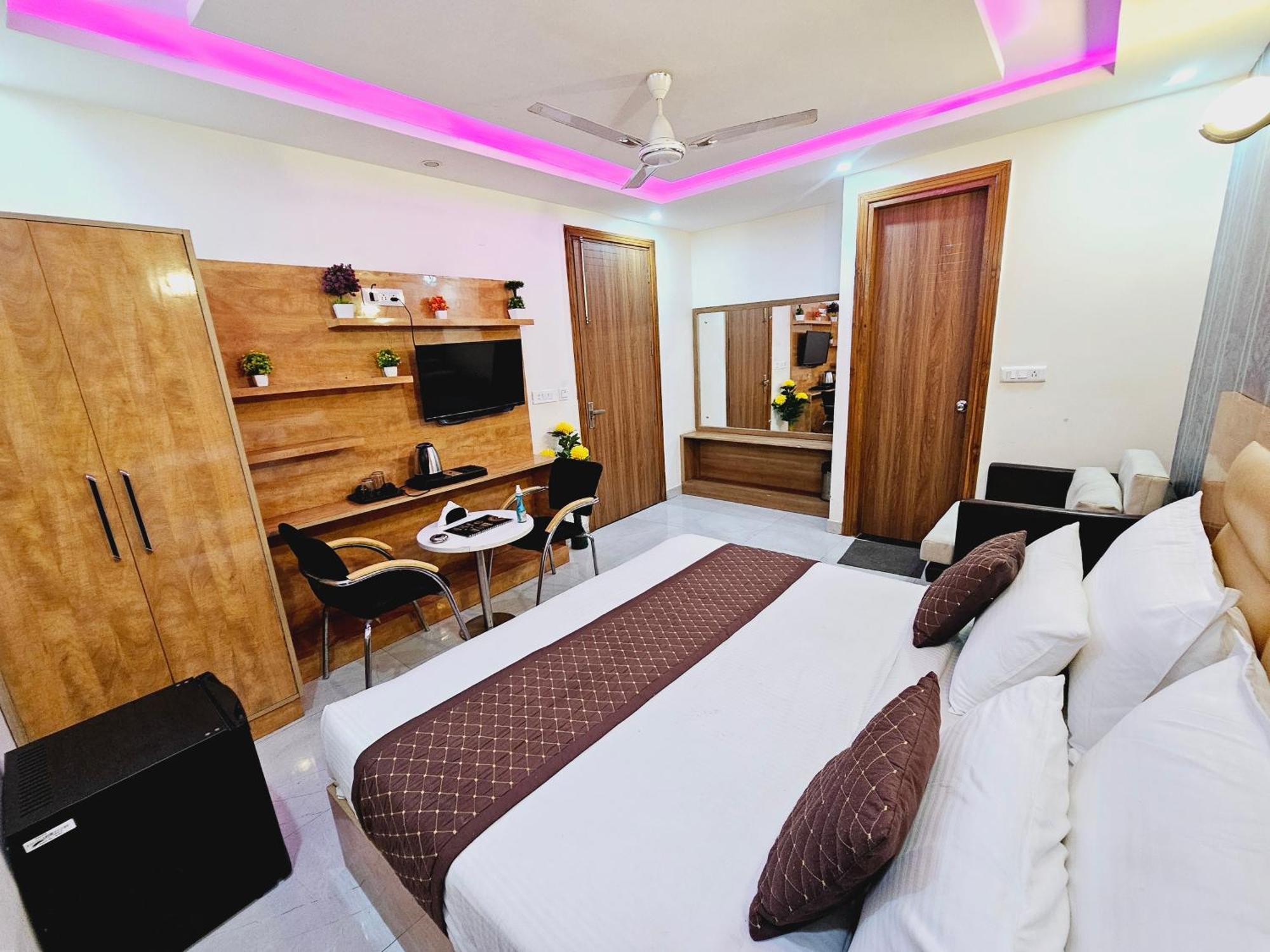 Hotel Tu Casa International Near Delhi Airport نيودلهي المظهر الخارجي الصورة